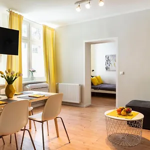 Freshly Renovated With A/c - Mitte Prenzlauer Berg Apartment