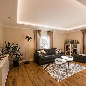 Holl Apartment